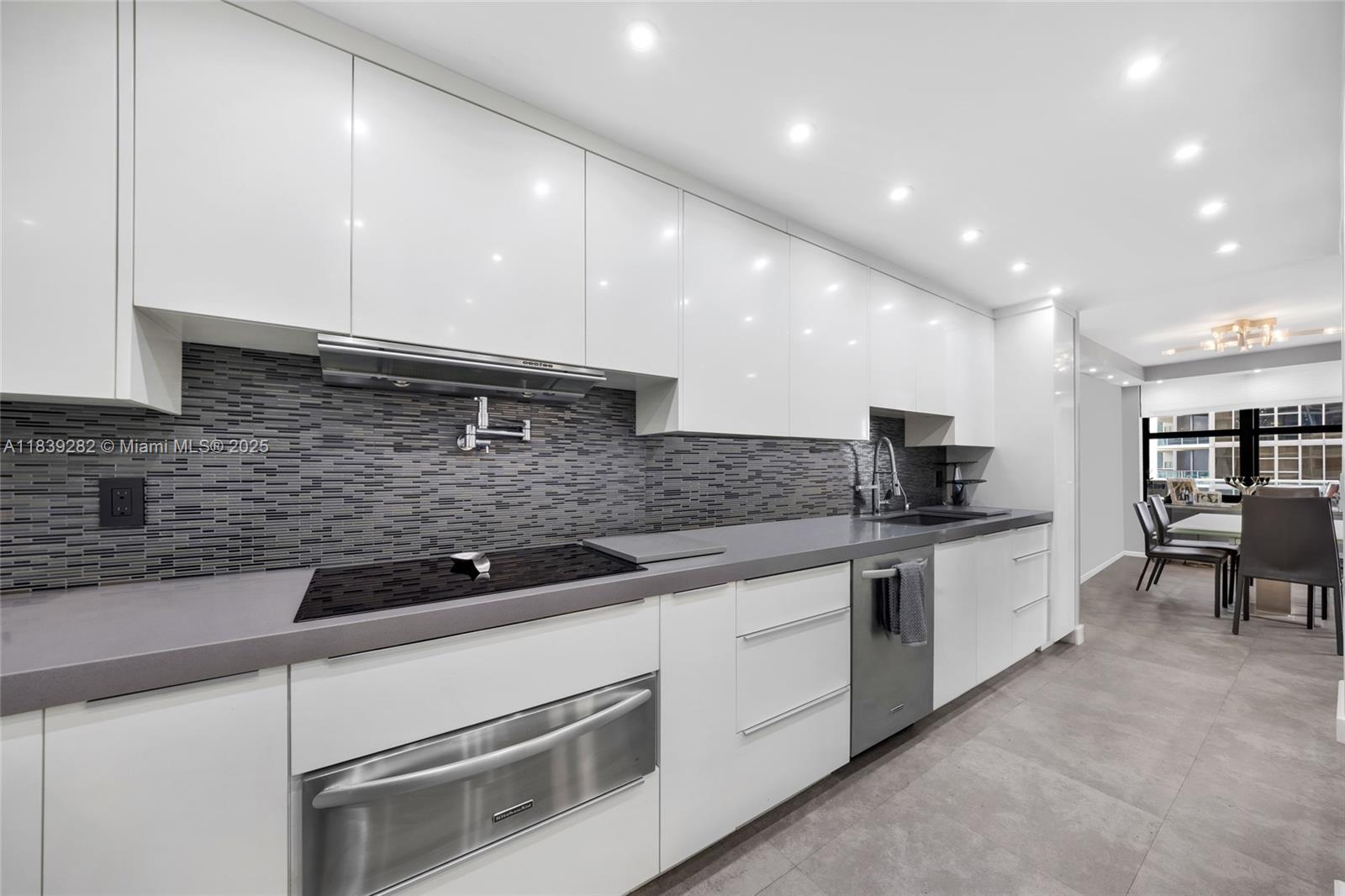 9801 Collins Ave #16U, Bal Harbour FL 33154
