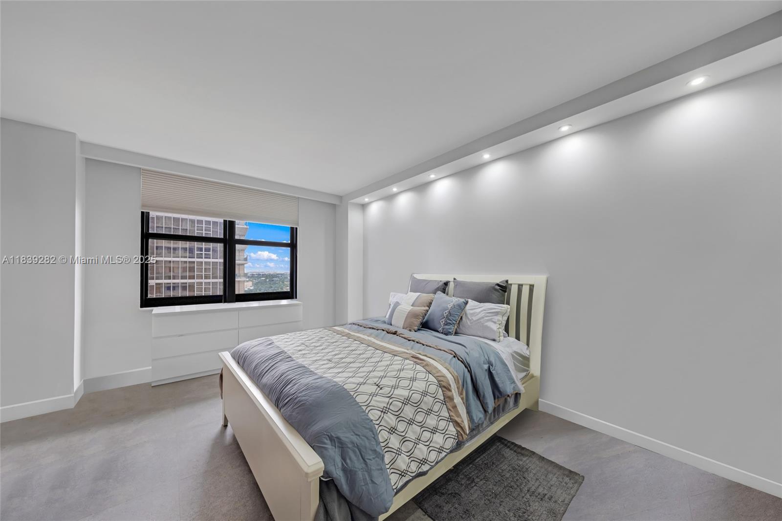 9801 Collins Ave #16U, Bal Harbour FL 33154