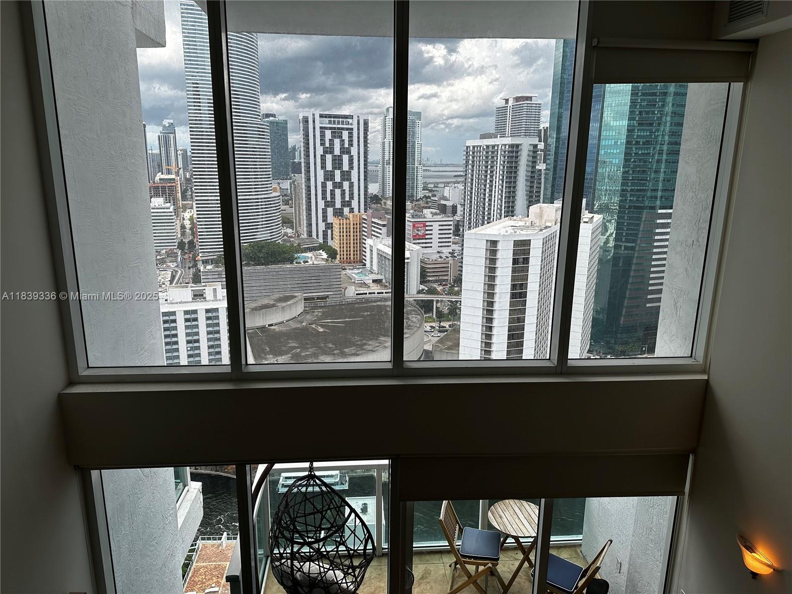 41 SE 5th St #1803, Miami FL 33131
