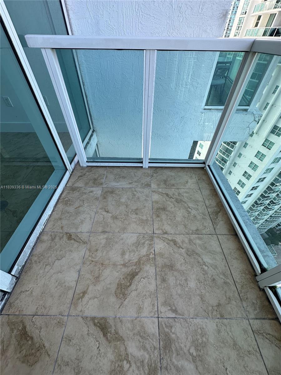 41 SE 5th St #1803, Miami FL 33131