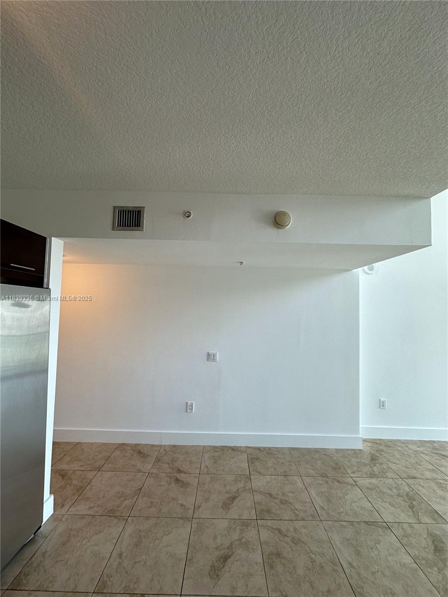 41 SE 5th St #1803, Miami FL 33131