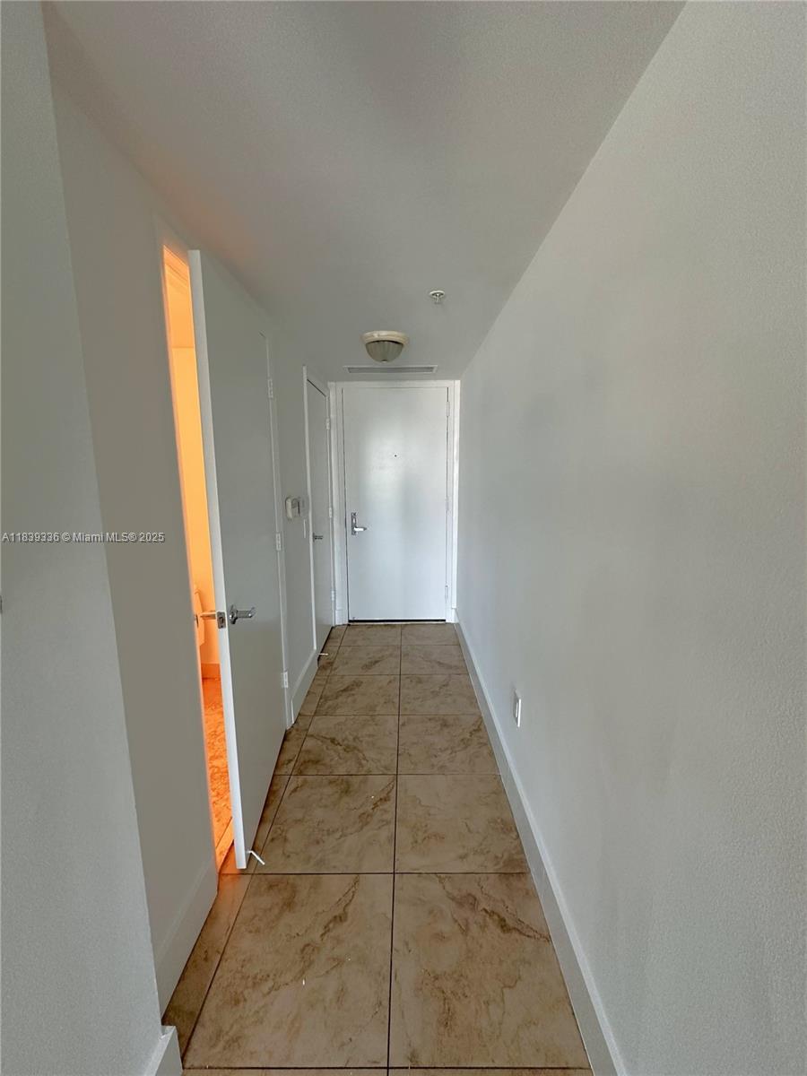 41 SE 5th St #1803, Miami FL 33131