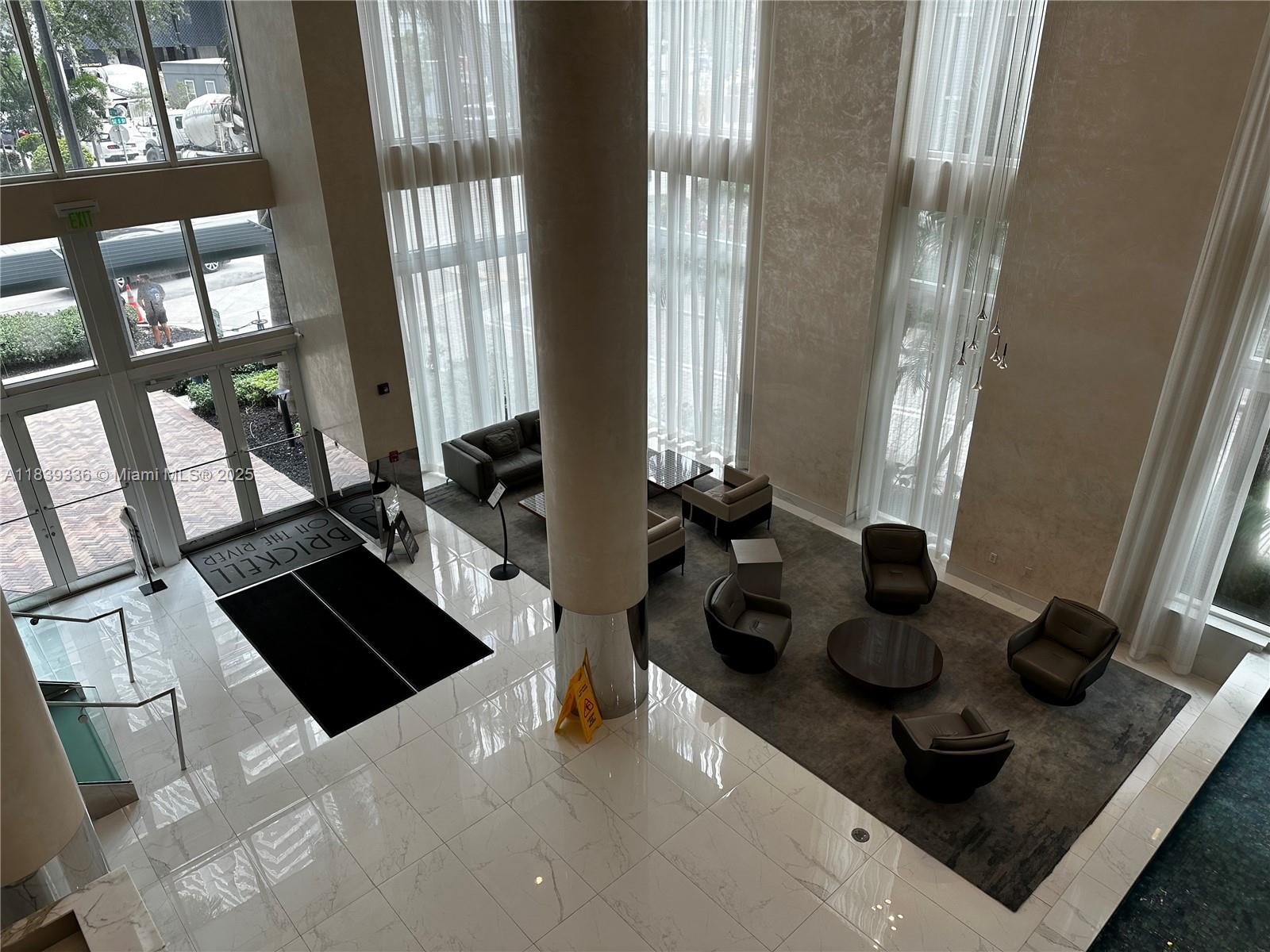 41 SE 5th St #1803, Miami FL 33131