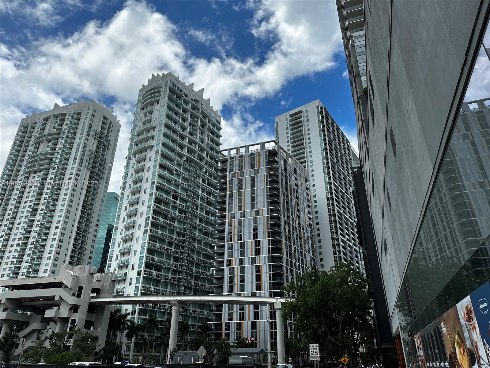 41 SE 5th St #1803, Miami FL 33131