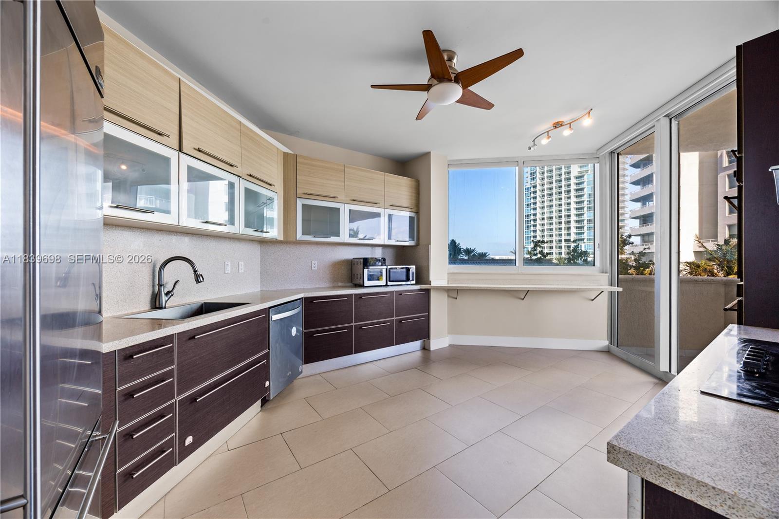 300 S Pointe Dr #501, Miami Beach FL 33139