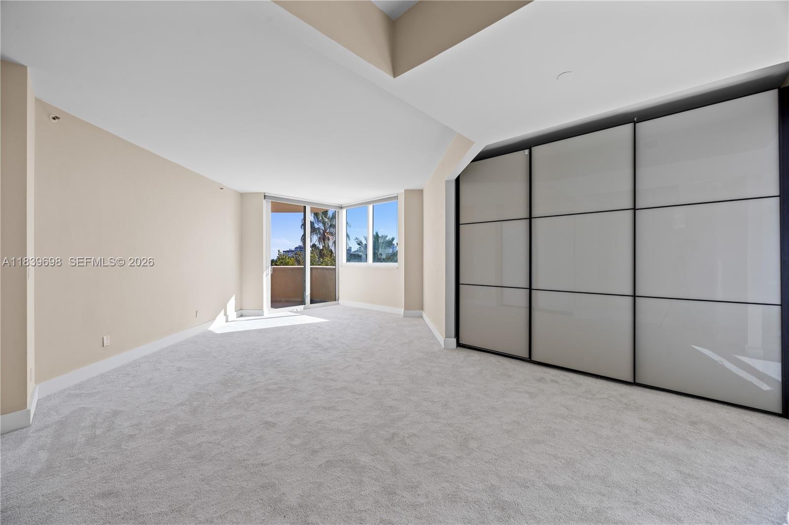 300 S Pointe Dr #501, Miami Beach FL 33139