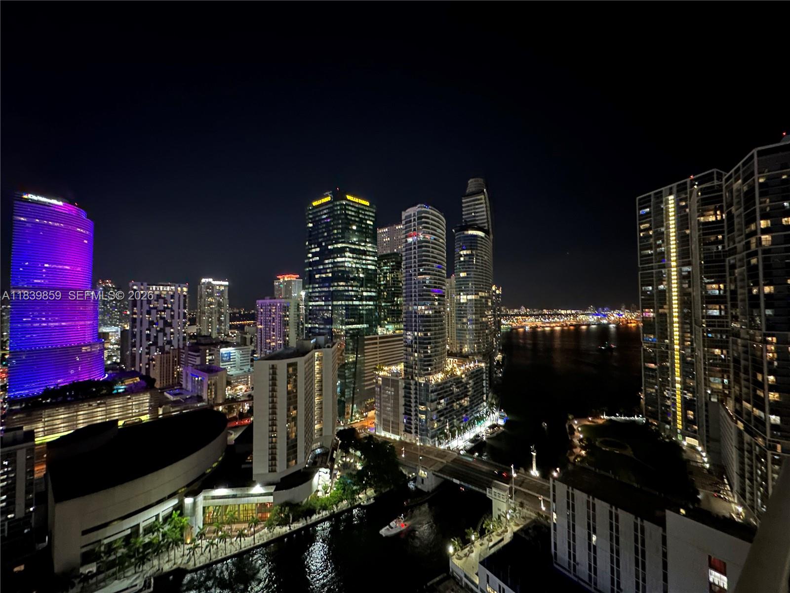 41 SE 5th St #1901, Miami FL 33131