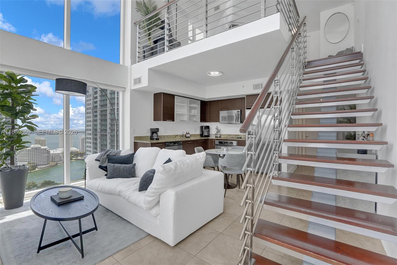 41 SE 5th St #1901, Miami FL 33131