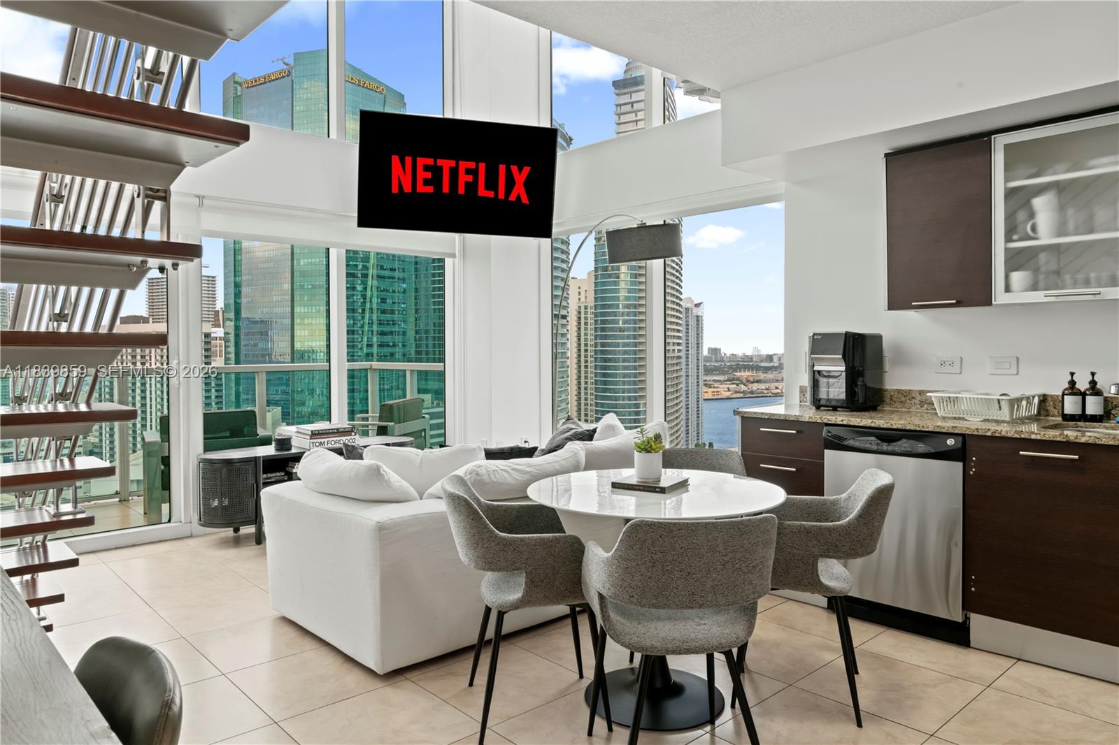 41 SE 5th St #1901, Miami FL 33131