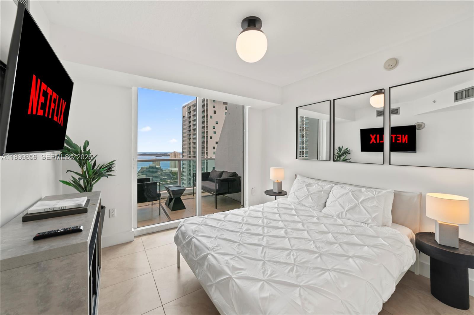 41 SE 5th St #1901, Miami FL 33131