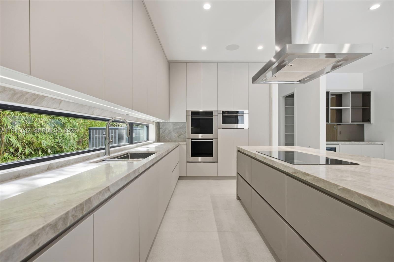 7965 SW 53rd Ave, Miami FL 33143