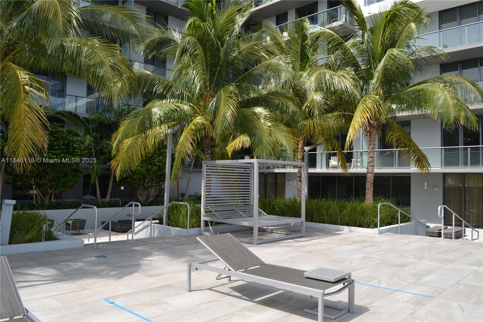 2960 NE 207th St #1204, Aventura FL 33180