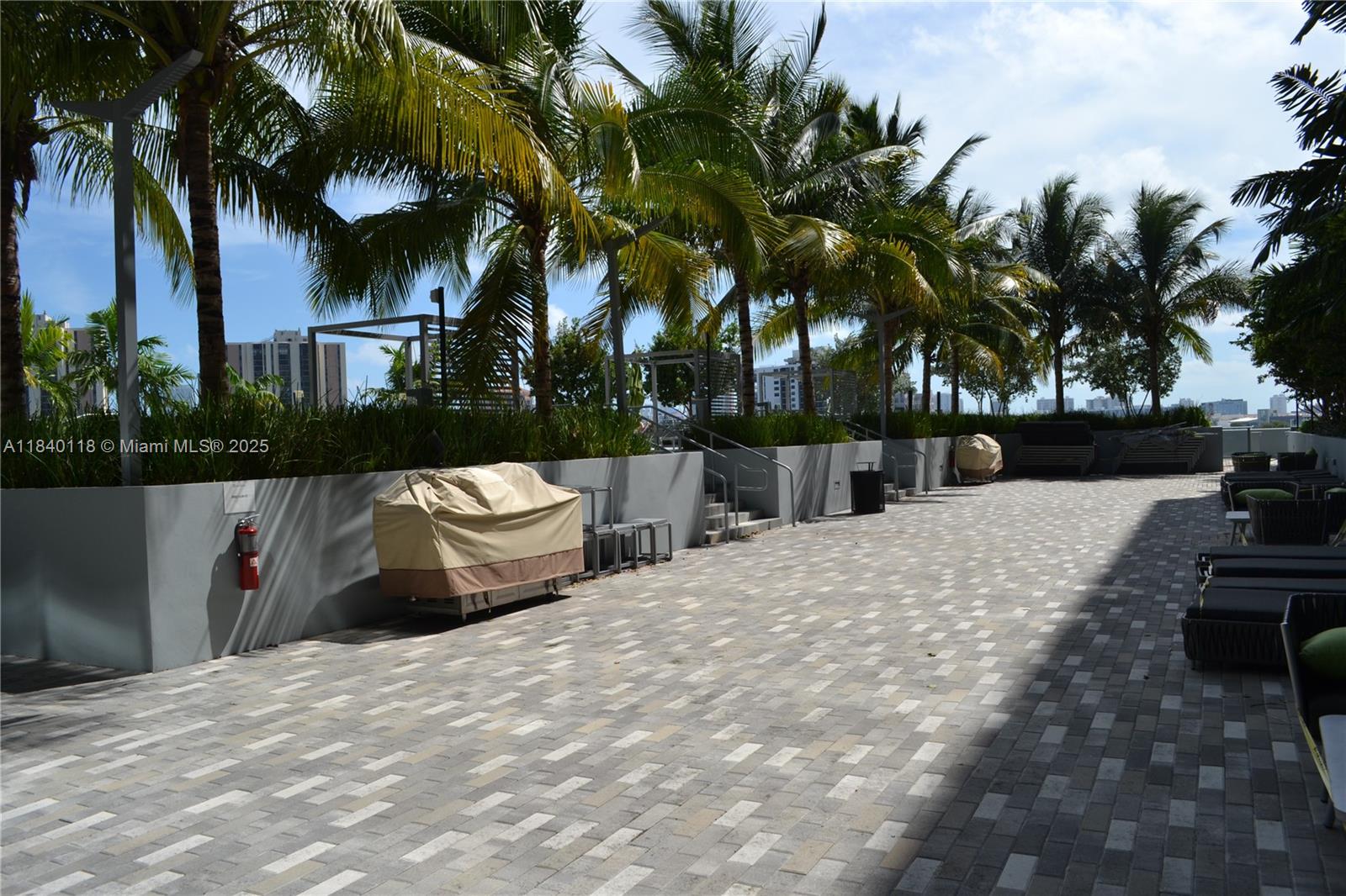 2960 NE 207th St #1204, Aventura FL 33180
