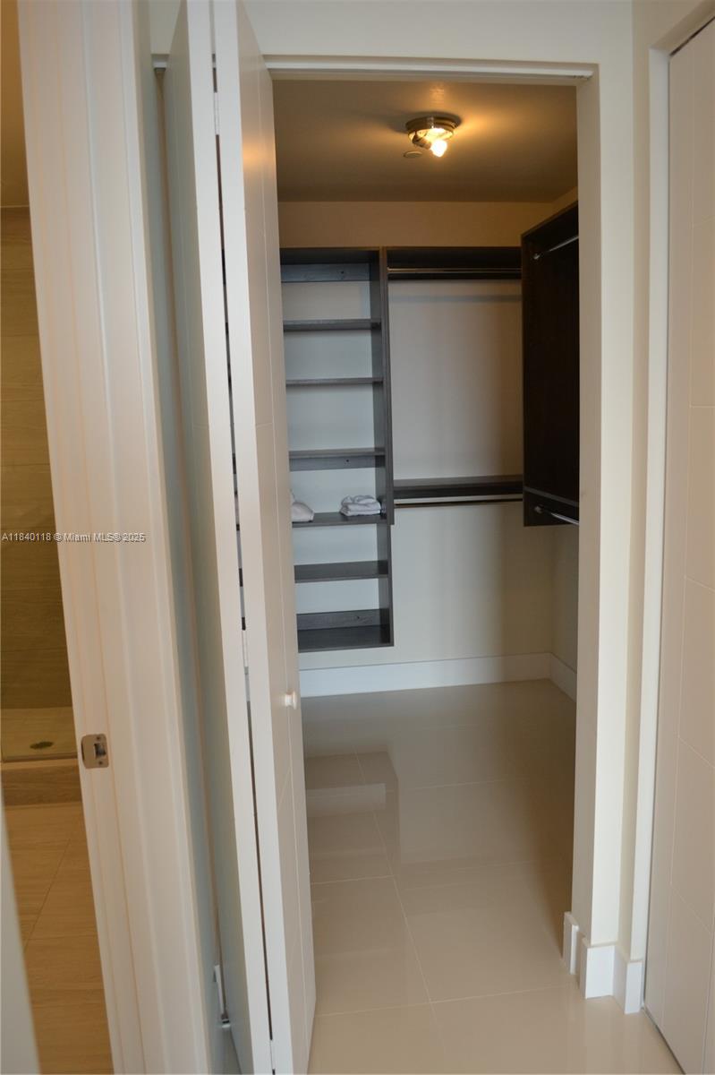 2960 NE 207th St #1204, Aventura FL 33180