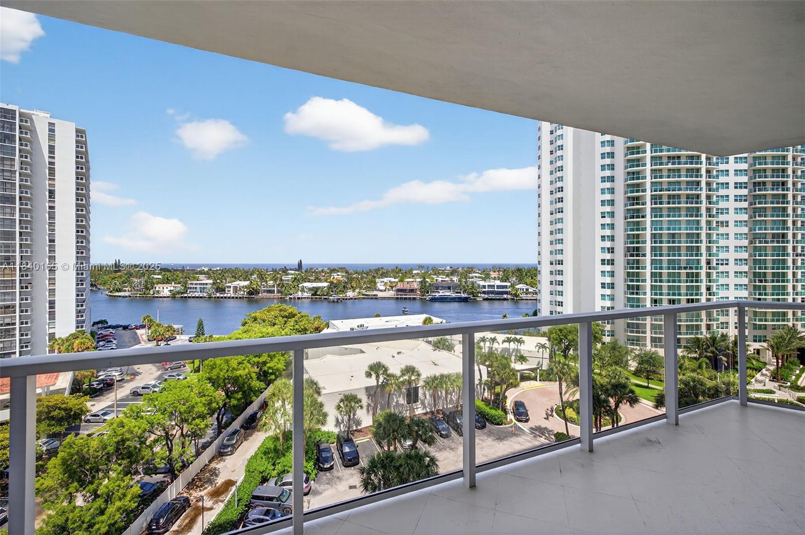 20281 E Country Club Dr #704, Aventura FL 33180
