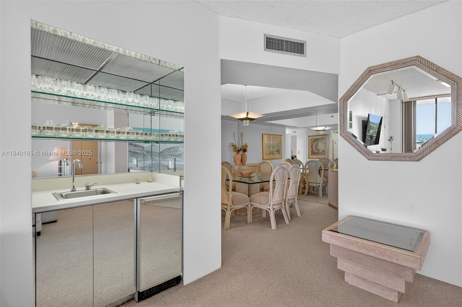 20281 E Country Club Dr #704, Aventura FL 33180