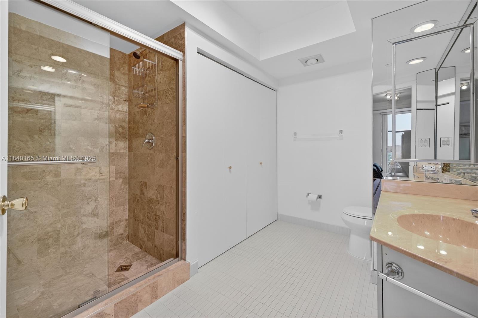 20281 E Country Club Dr #704, Aventura FL 33180