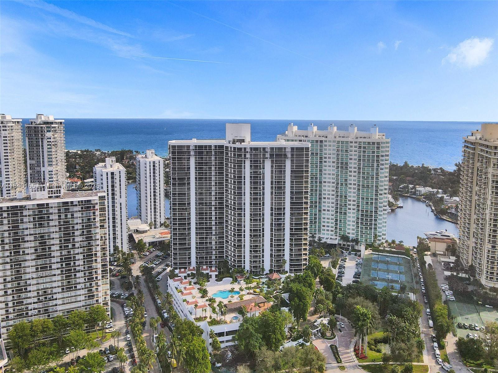 20281 E Country Club Dr #704, Aventura FL 33180