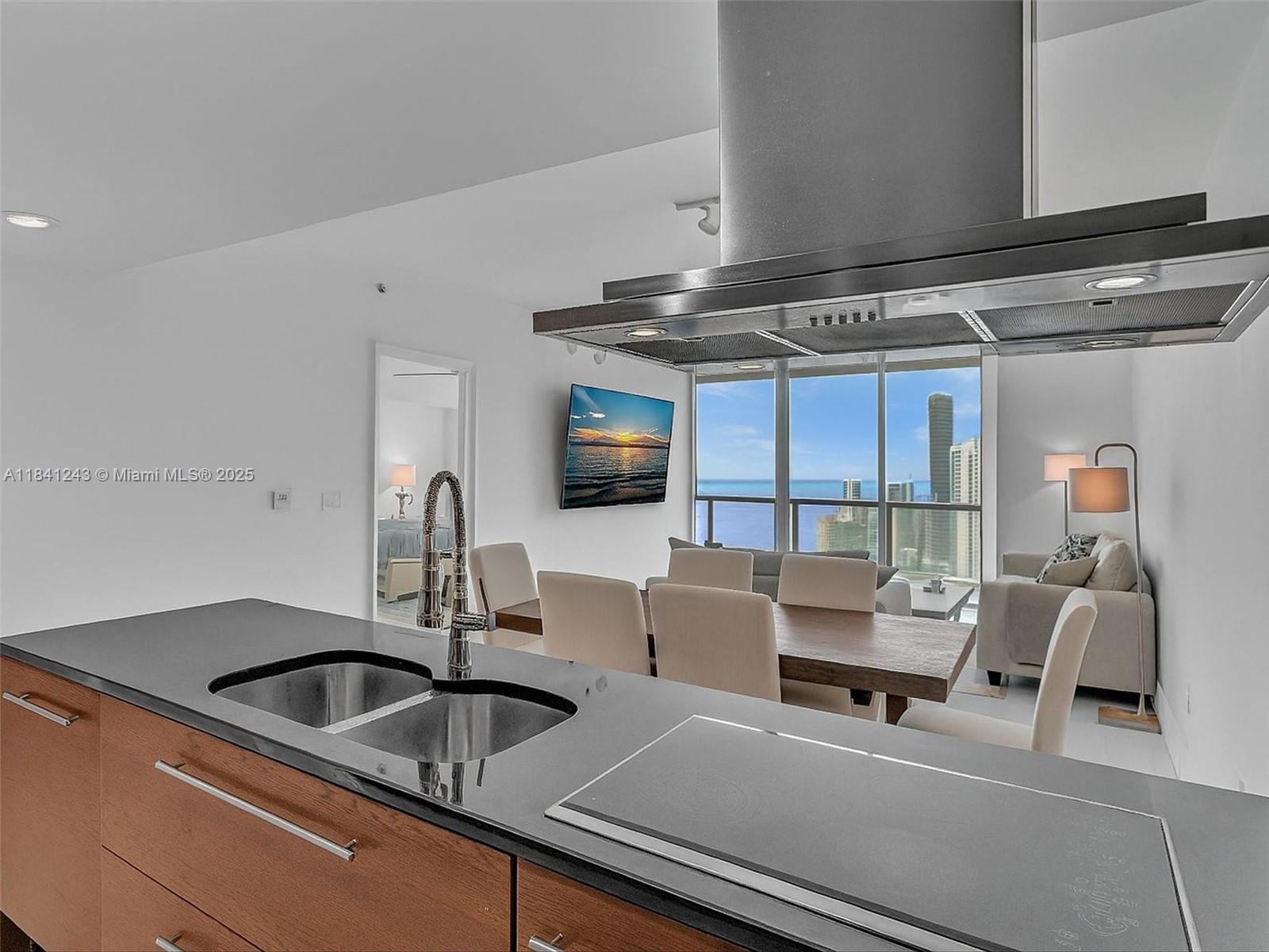 495 Brickell Ave #5009, Miami FL 33131