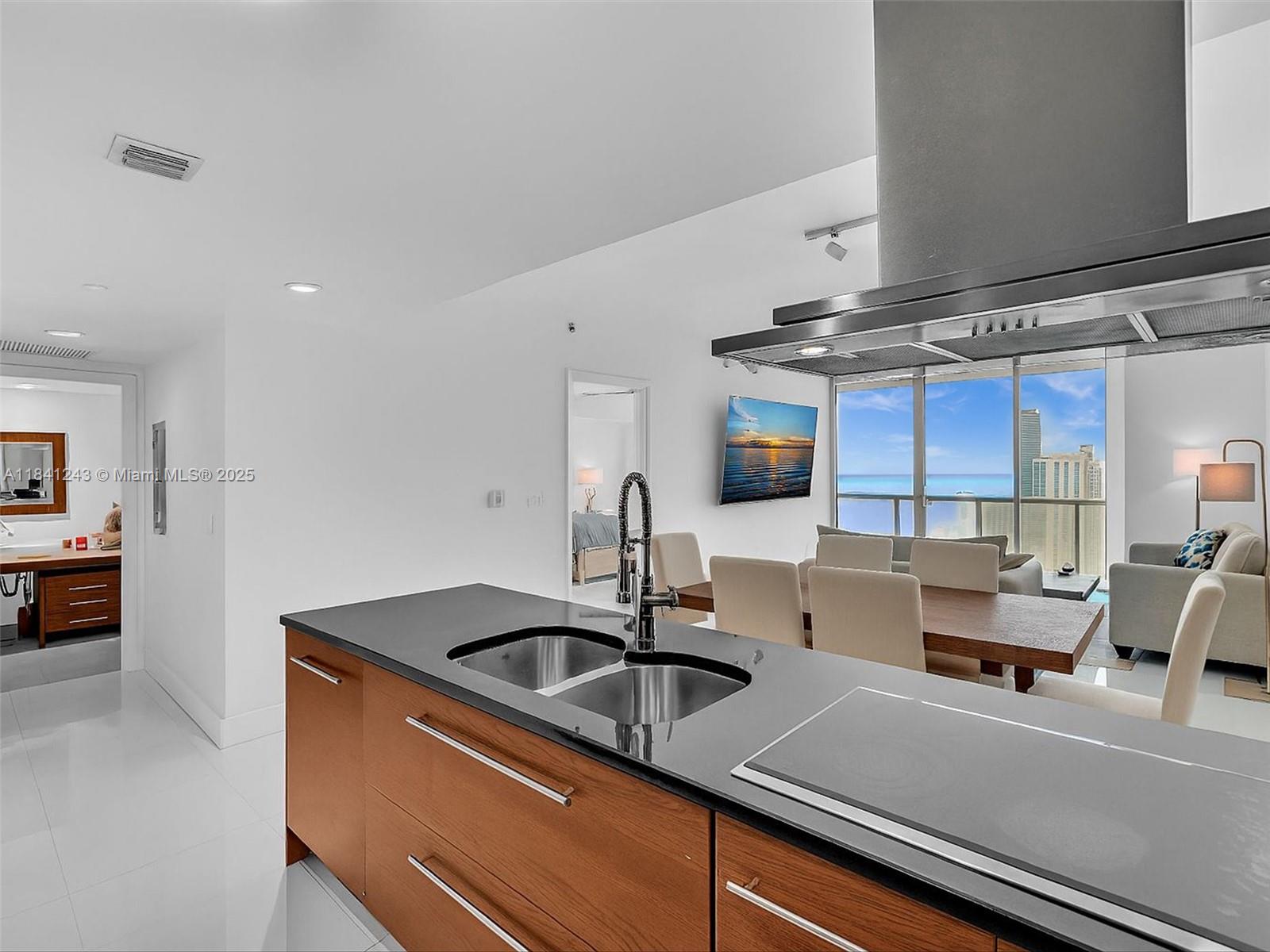 495 Brickell Ave #5009, Miami FL 33131