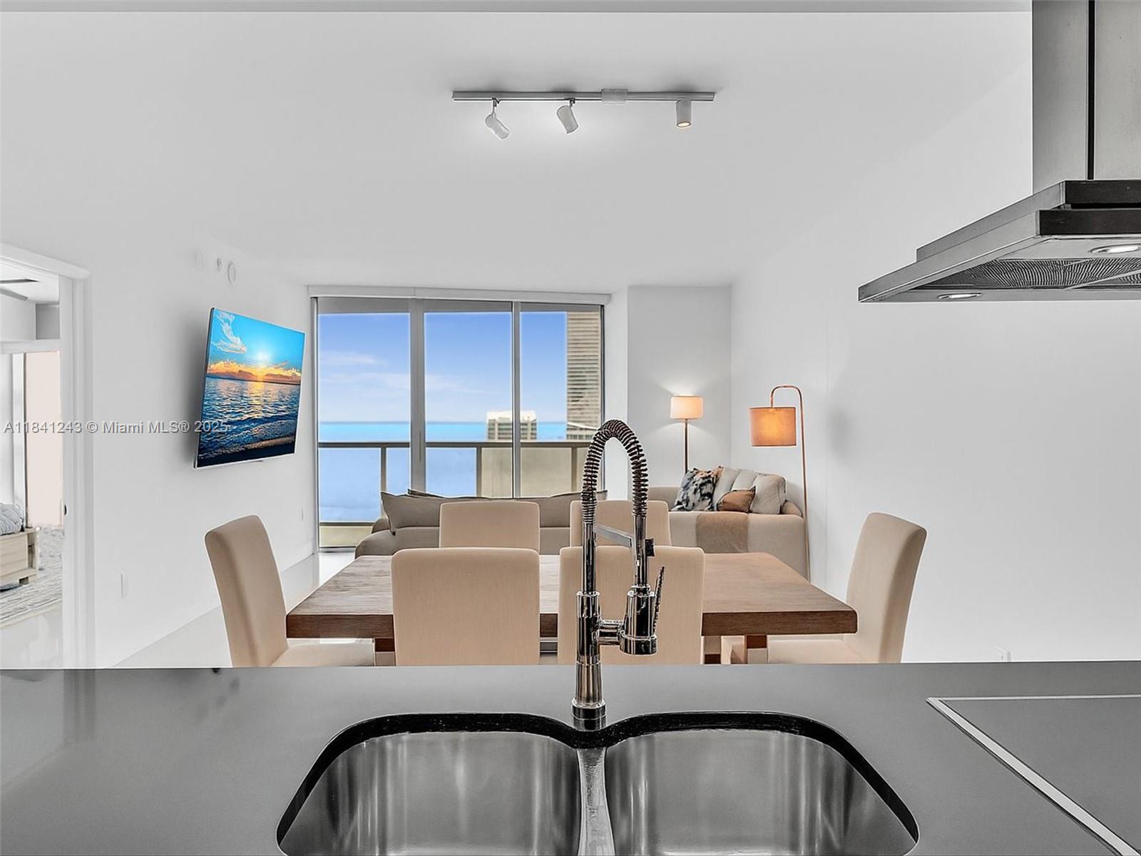 495 Brickell Ave #5009, Miami FL 33131