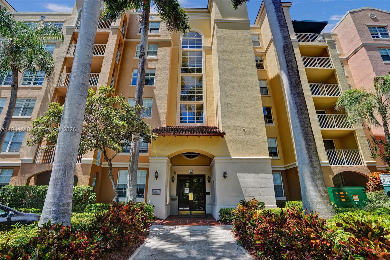 19701 E Country Club Dr #5306, Aventura FL 33180