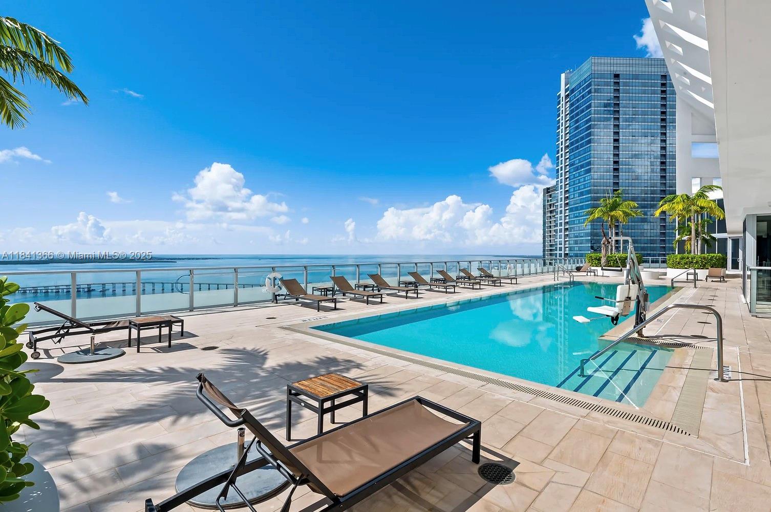 1300 Brickell Bay Dr #2504, Miami FL 33131