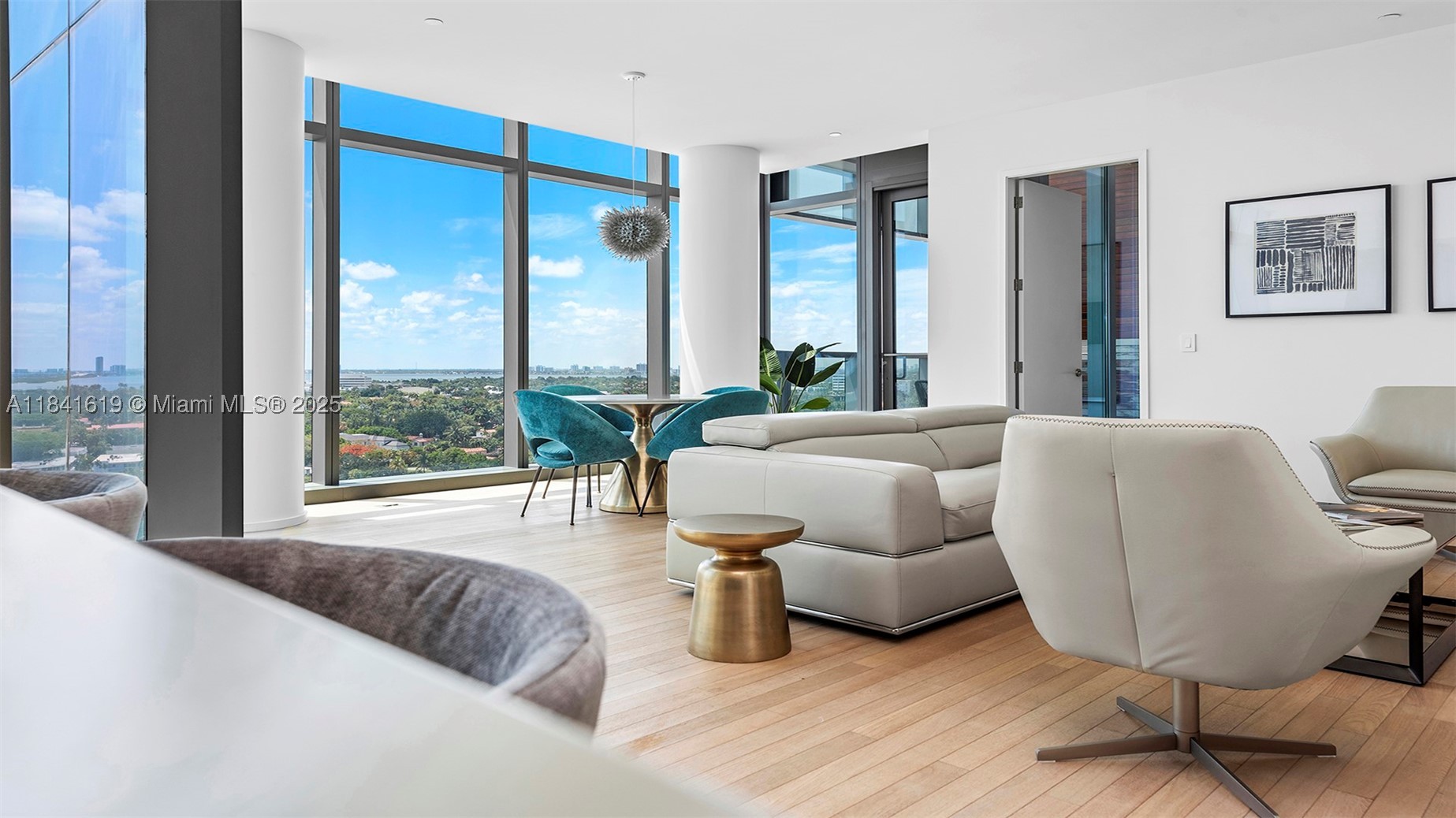 2901 Collins Ave #1403, Miami Beach FL 33140