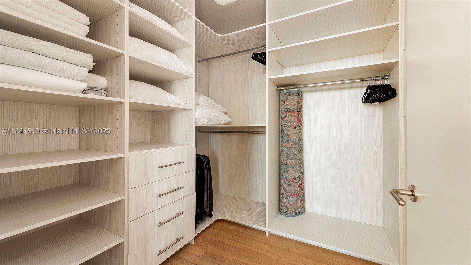2901 Collins Ave #1403, Miami Beach FL 33140