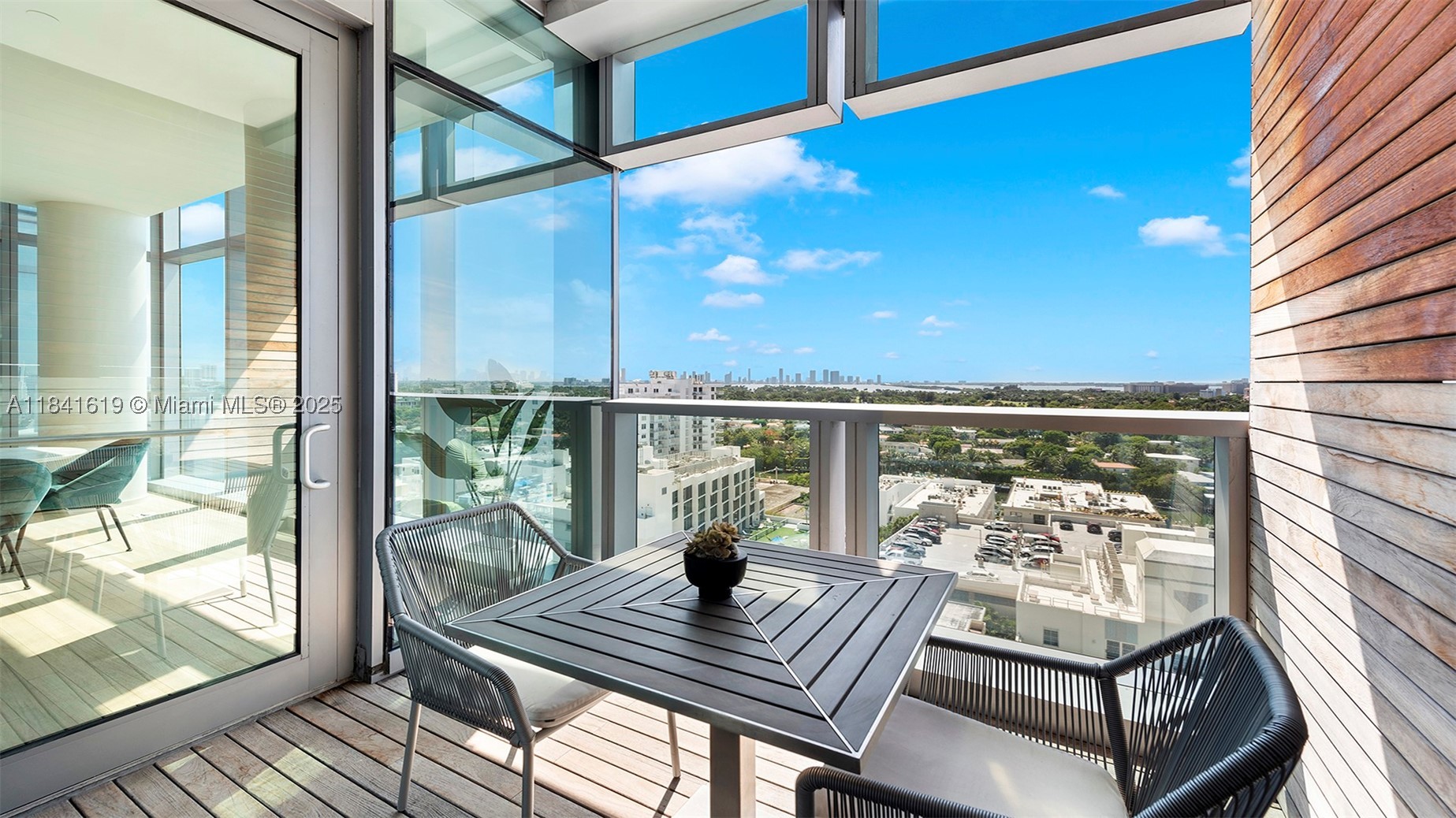 2901 Collins Ave #1403, Miami Beach FL 33140