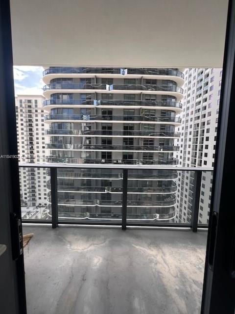 45 SW 9th St #2407, Miami FL 33130