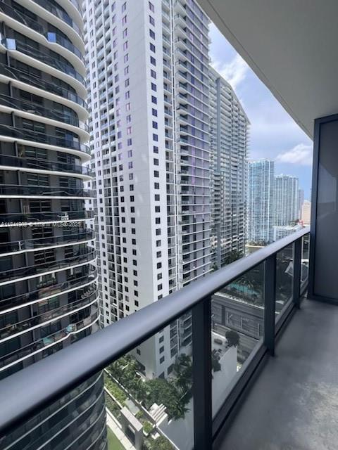 45 SW 9th St #2407, Miami FL 33130