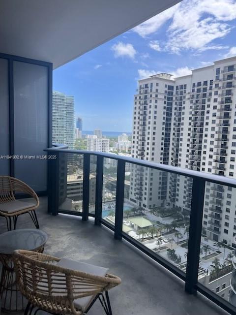 45 SW 9th St #2407, Miami FL 33130