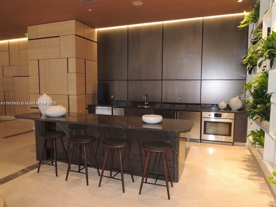 45 SW 9th St #2407, Miami FL 33130