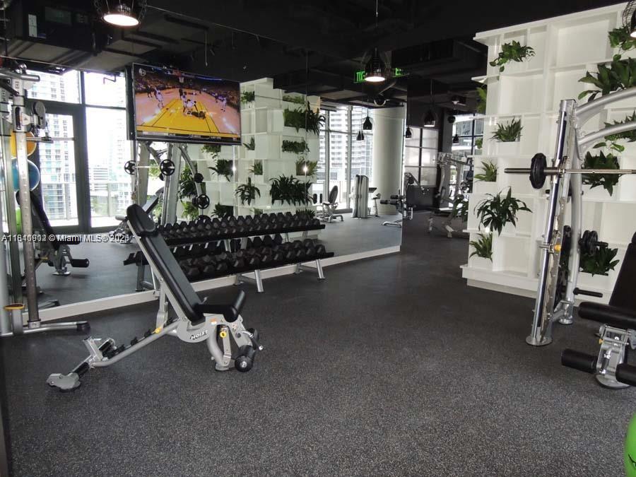 45 SW 9th St #2407, Miami FL 33130