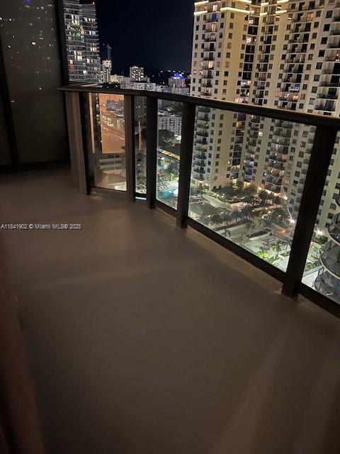 45 SW 9th St #2407, Miami FL 33130