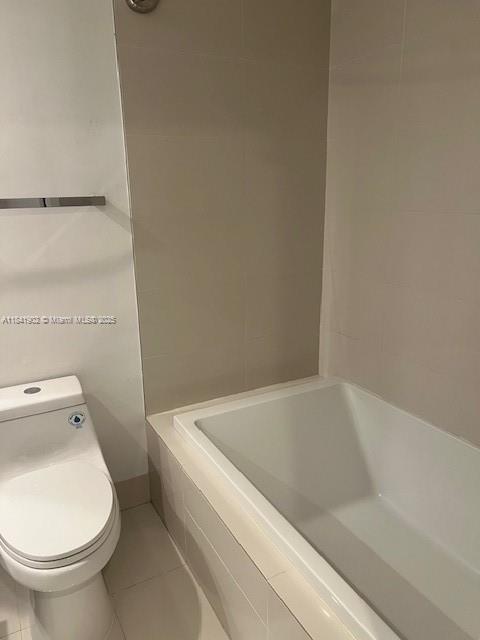 45 SW 9th St #2407, Miami FL 33130