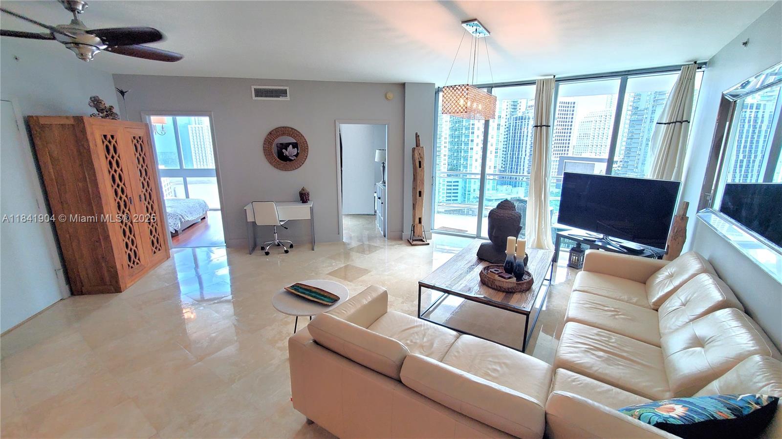 350 S Miami Ave #2002, Miami FL 33130