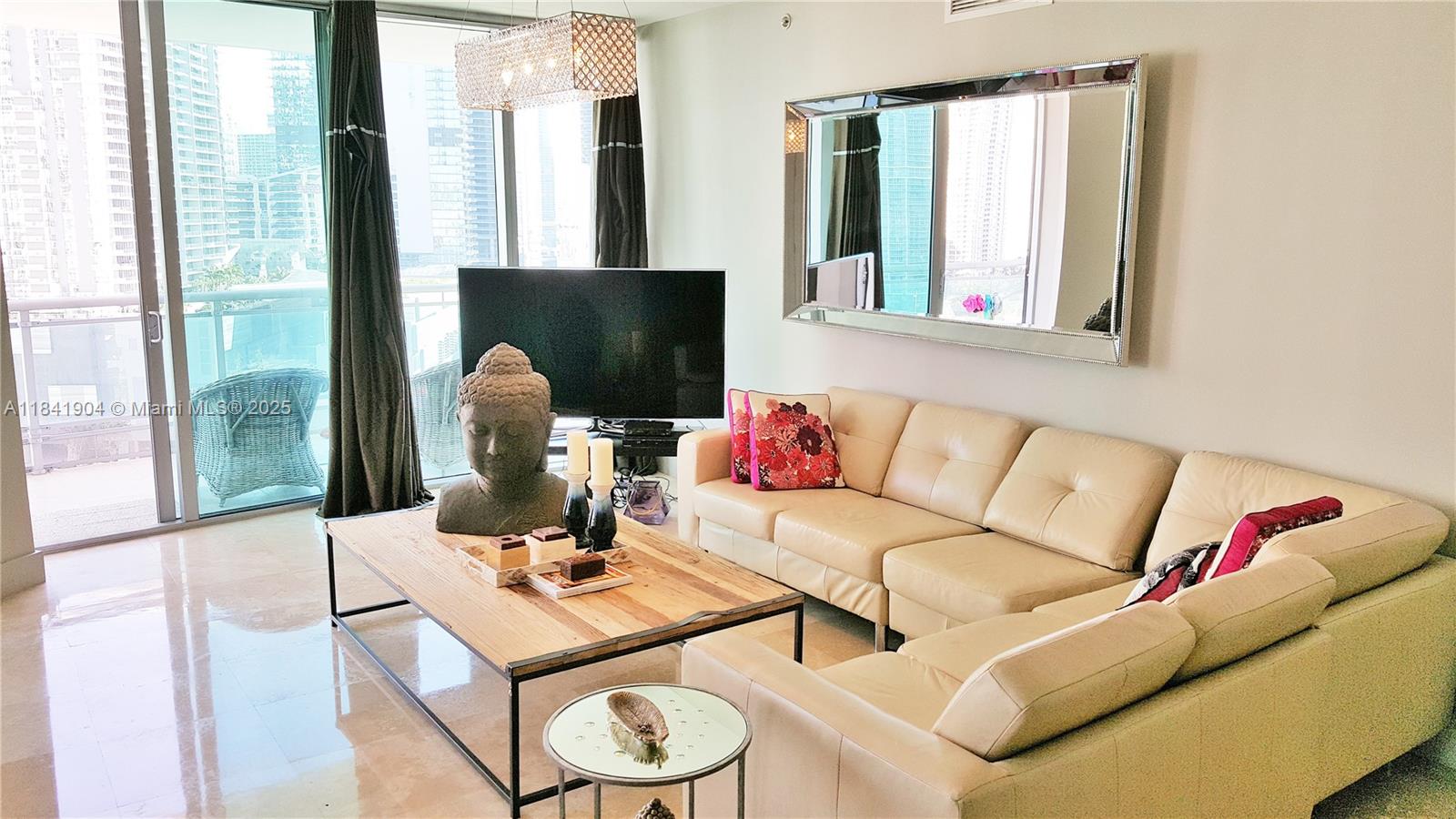 350 S Miami Ave #2002, Miami FL 33130