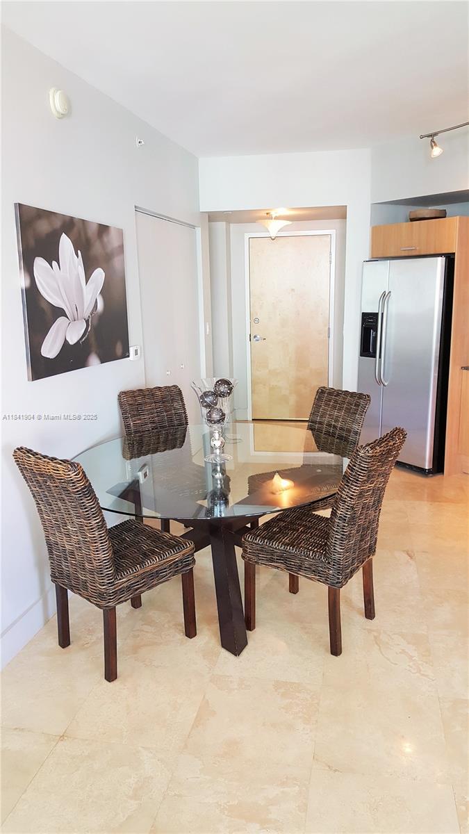 350 S Miami Ave #2002, Miami FL 33130