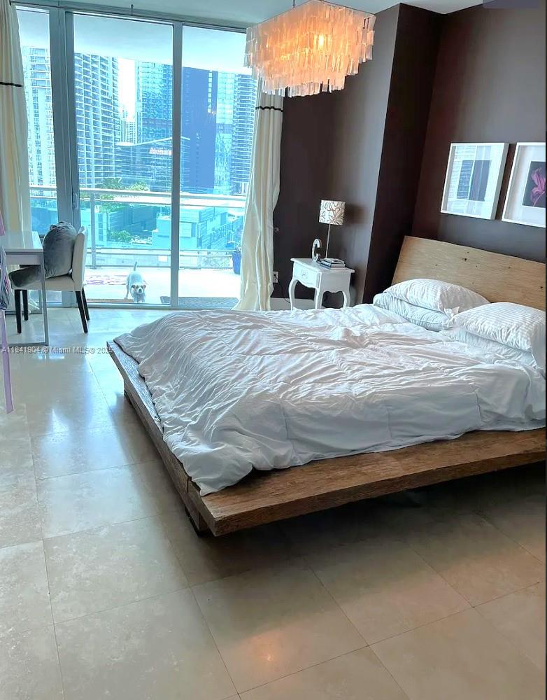 350 S Miami Ave #2002, Miami FL 33130