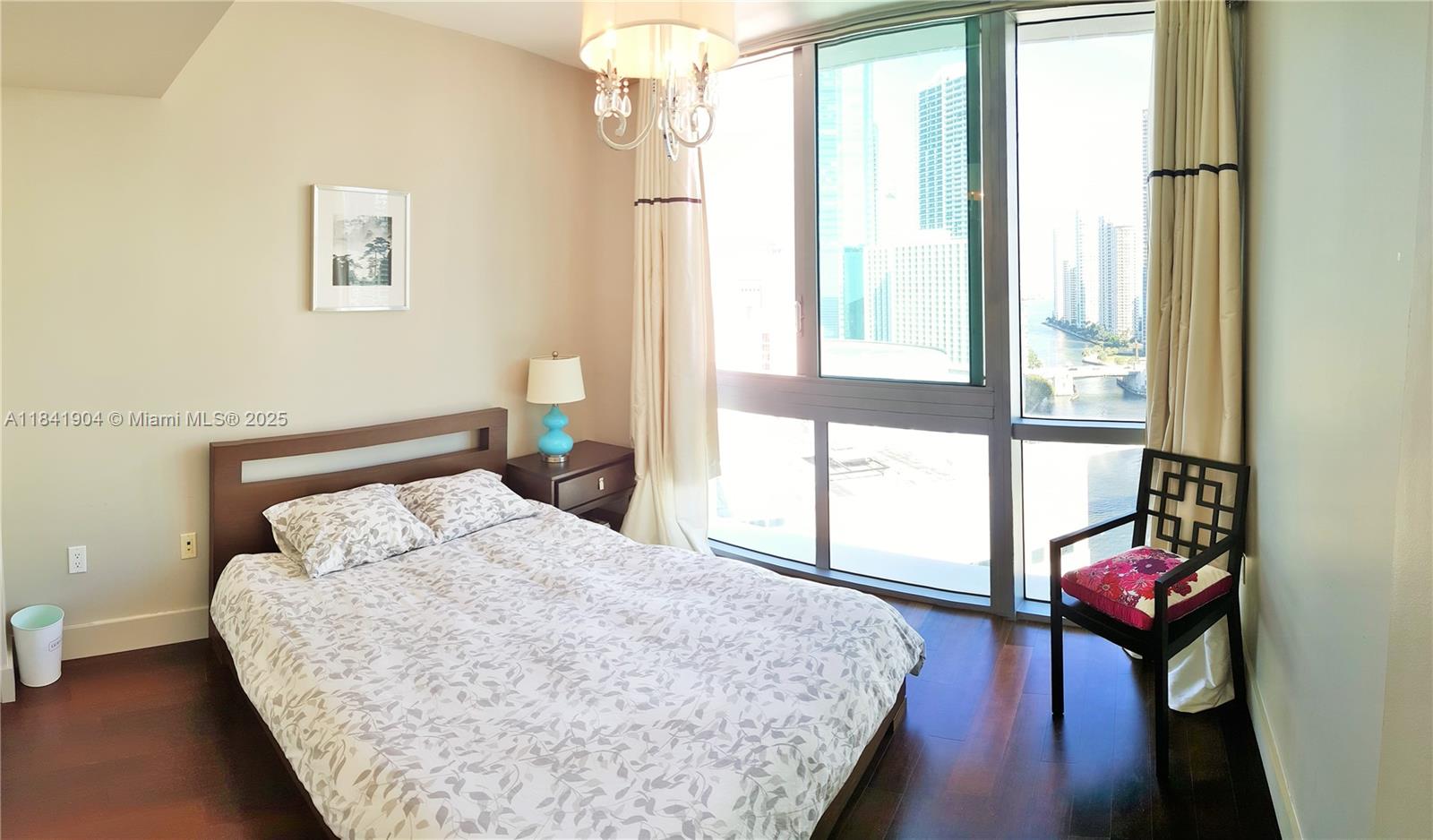 350 S Miami Ave #2002, Miami FL 33130