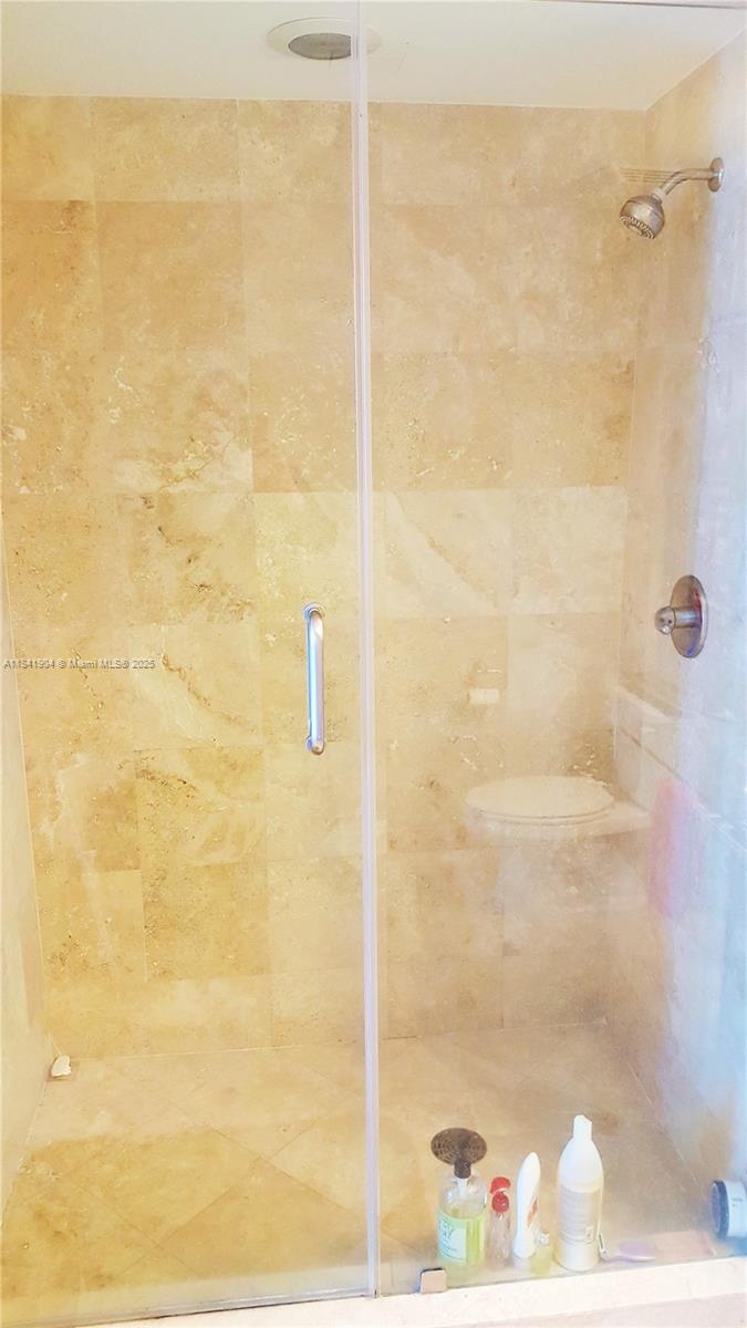350 S Miami Ave #2002, Miami FL 33130