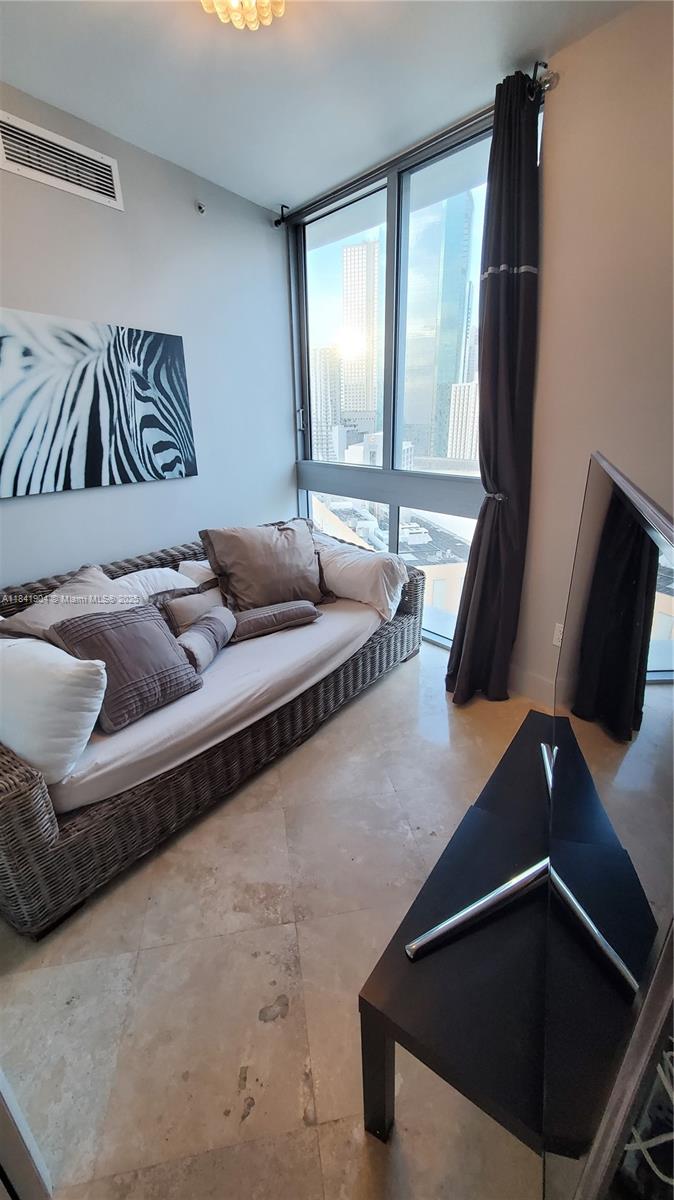 350 S Miami Ave #2002, Miami FL 33130