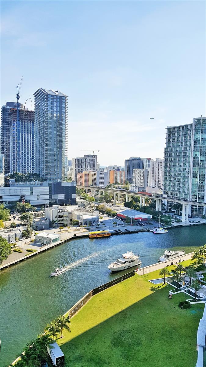 350 S Miami Ave #2002, Miami FL 33130