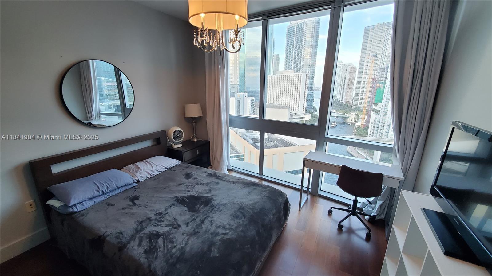 350 S Miami Ave #2002, Miami FL 33130