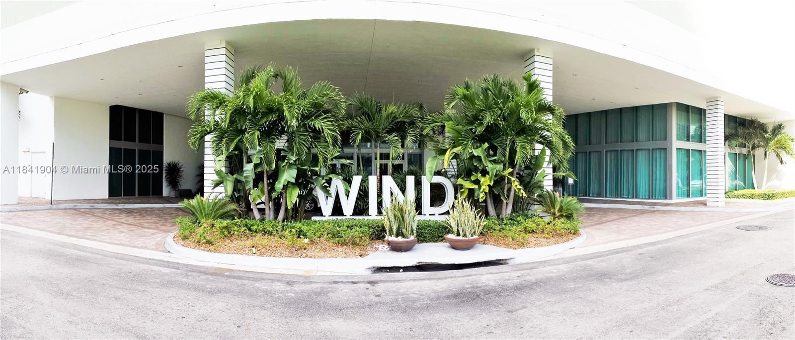 350 S Miami Ave #2002, Miami FL 33130