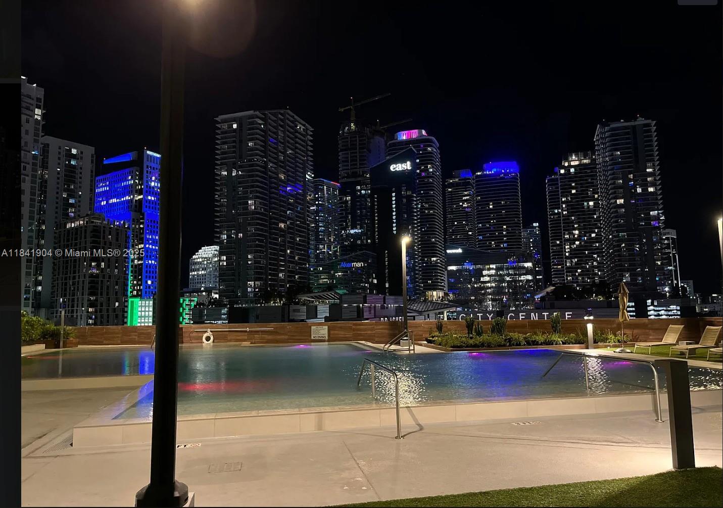 350 S Miami Ave #2002, Miami FL 33130