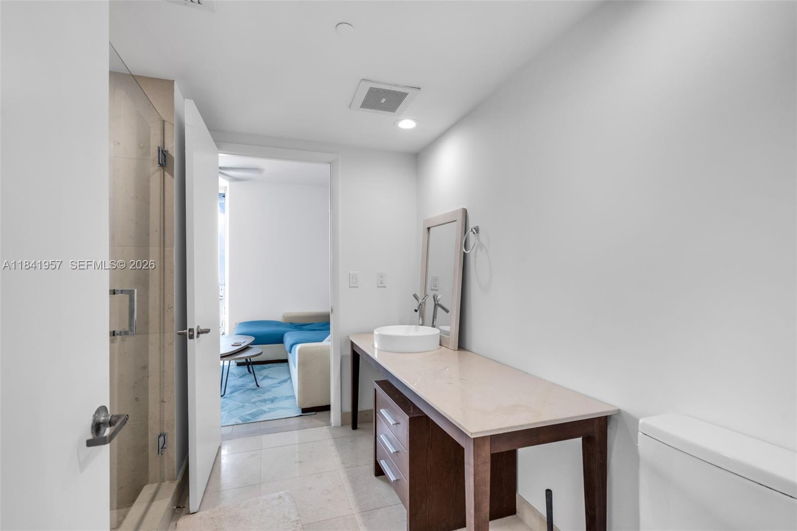 465 Brickell Ave #3505, Miami FL 33131