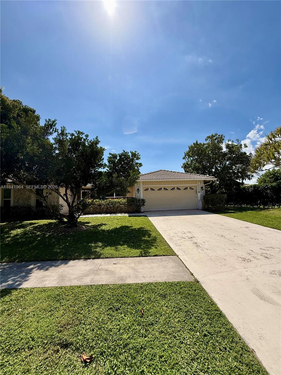 10126 Crosswind Rd, Boca Raton FL 33498